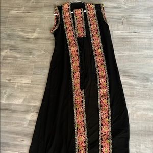 Middle Eastern Women’s Traditional Wear